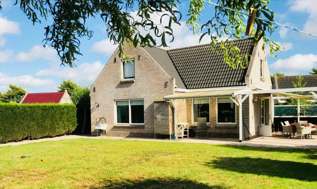 Stinswoning " Waadhoeke " Tzummarum Exterior foto